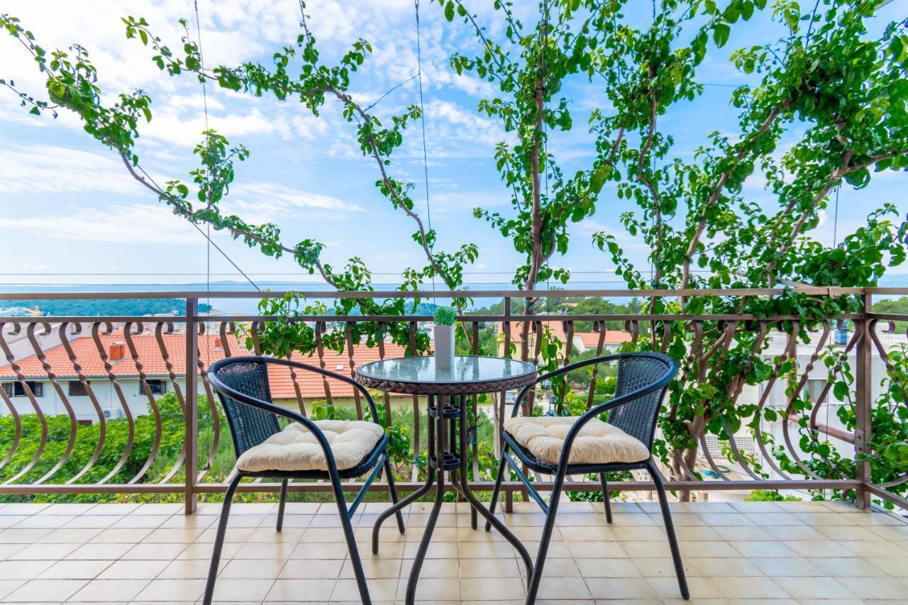 Apartment Iva With Sea View มาคาร์สกา ภายนอก รูปภาพ