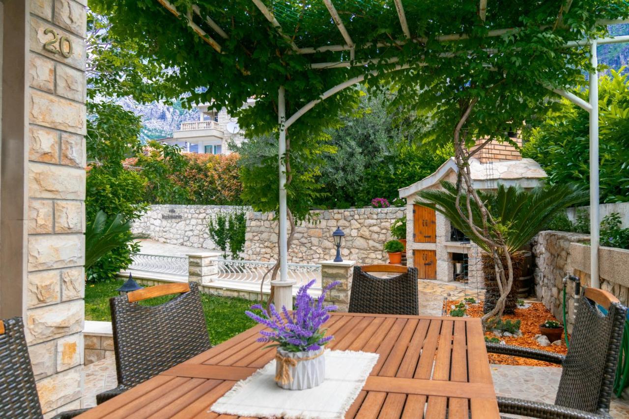 Apartment Iva With Sea View มาคาร์สกา ภายนอก รูปภาพ